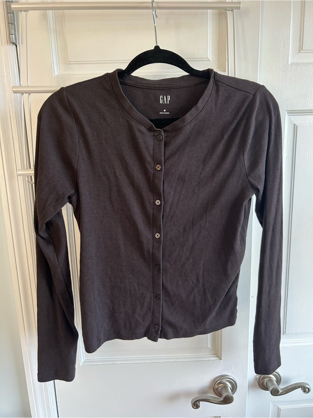 GAP Women's Dark Brown Long-Sleeve Button Down Top
